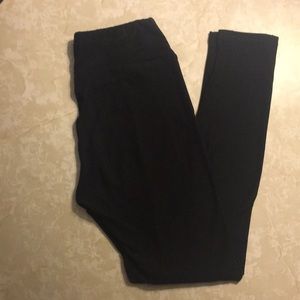 Lularoe Black OS Leggings